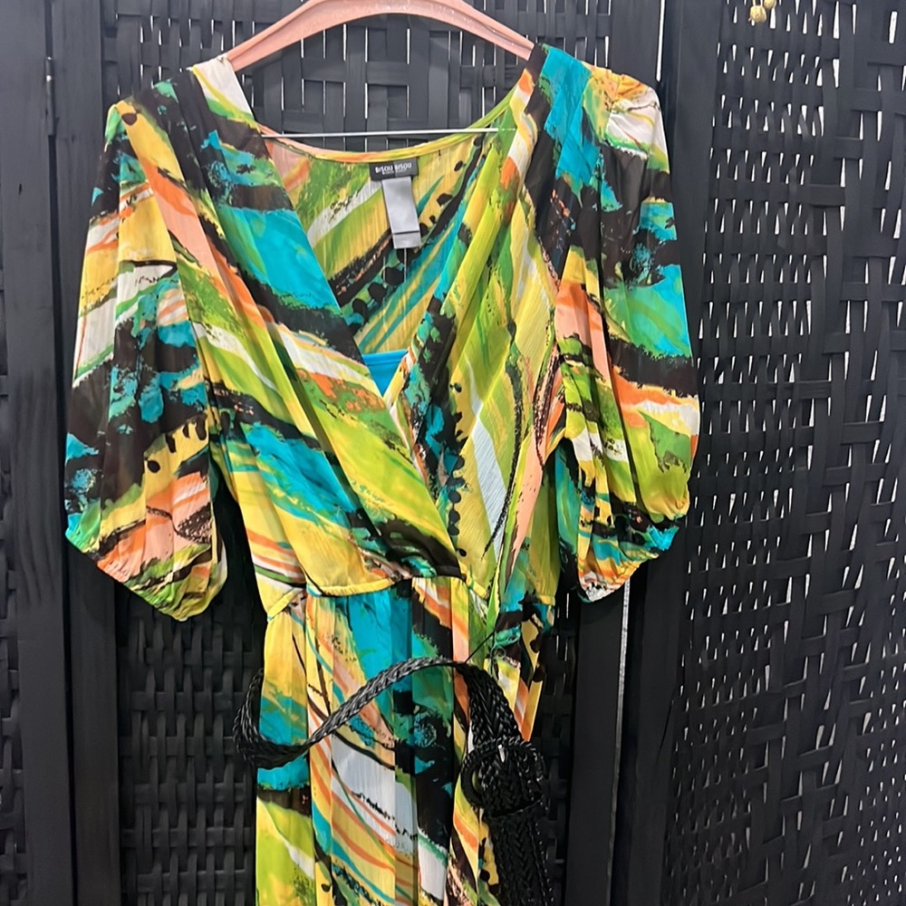 Forest green plus sized dress - Picture 3 of 3
